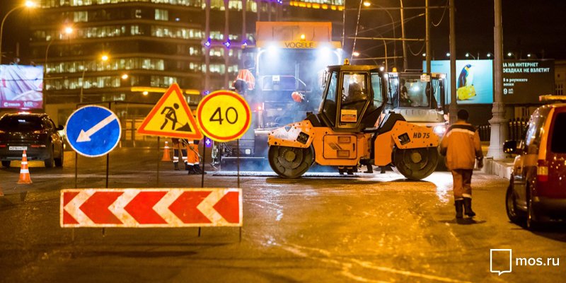 Дорожную автомобильную технику оклеят световозвращающей плёнкой